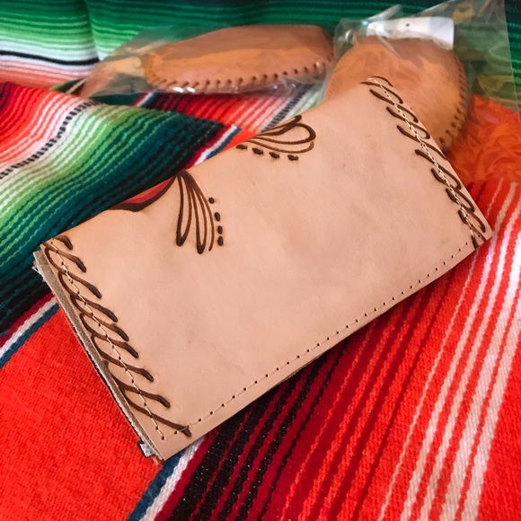 Women’s leather wallet ( hand made ) - Picture 2 of 6